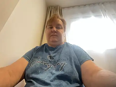 Snapshot of Limonka-Fire chatting on February 7, 2025, 9:26 am Limonka-Fire online show from February 7, 2025, 9:26 am