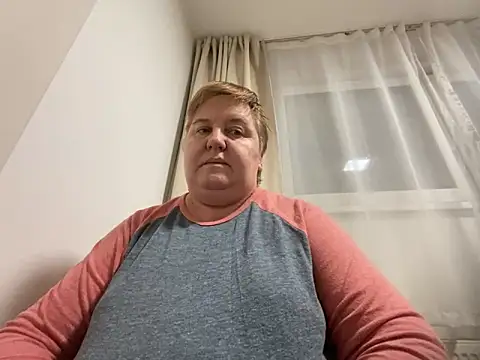 Snapshot of Limonka-Fire chatting on February 8, 2025, 7:38 pm Limonka-Fire online show from February 8, 2025, 7:38 pm