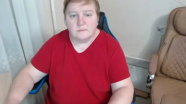 Snapshot of Limonka-Fire chatting on February 15, 2026, 6:18 pm Limonka-Fire online show from February 15, 2026, 6:18 pm