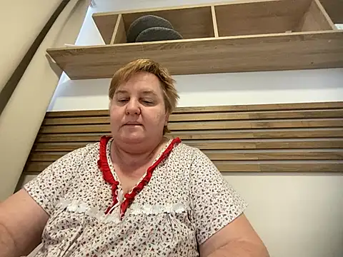 Snapshot of Limonka-Fire chatting on February 15, 2025, 1:27 pm Limonka-Fire online show from February 15, 2025, 1:27 pm