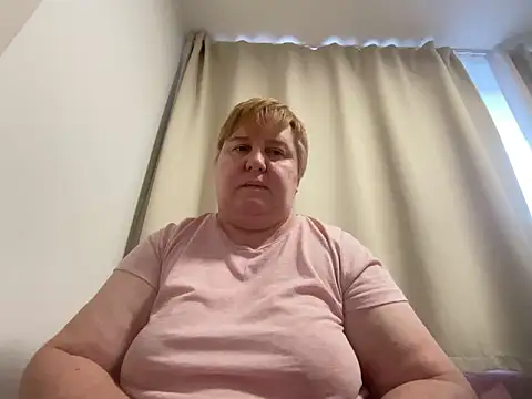 Snapshot of Limonka-Fire chatting on February 16, 2025, 2:10 pm Limonka-Fire online show from February 16, 2025, 2:10 pm