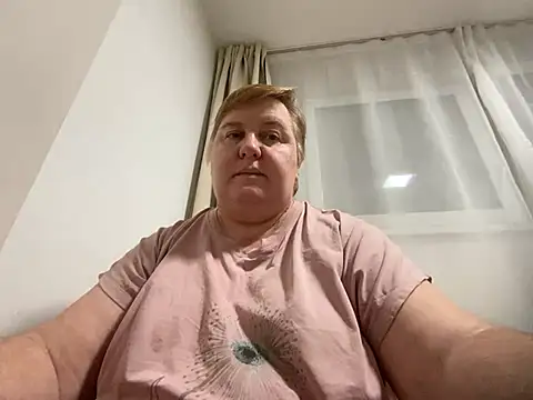 Snapshot of Limonka-Fire chatting on February 6, 2025, 5:09 pm Limonka-Fire online show from February 6, 2025, 5:09 pm