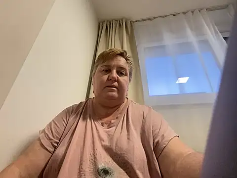 Snapshot of Limonka-Fire chatting on February 8, 2025, 4:25 pm Limonka-Fire online show from February 8, 2025, 4:25 pm