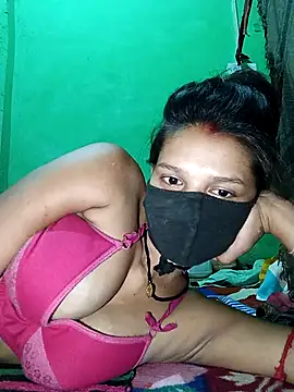 Snapshot of Hoty_girl_143 chatting on April 18, 2026, 1:52 am Hoty girl 143 online show from April 18, 2026, 1:52 am