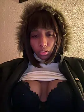 Snapshot of IamCrystal2 chatting on January 14, 2025, 9:20 pm IamCrystal2 online show from January 14, 2025, 9:20 pm