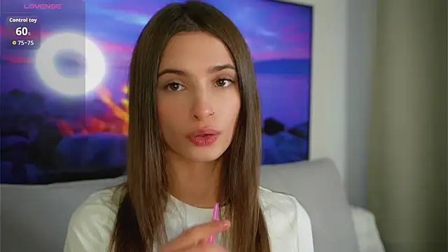 EvaLung777 online show from November 4, 2025, 8:40 am