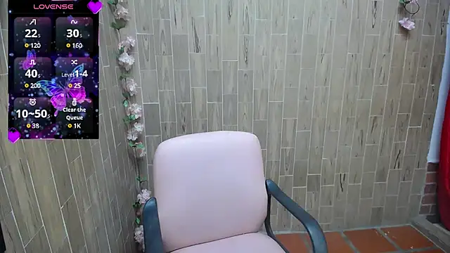 Snapshot of solyeria chatting on March 17, 2025, 10:27 am solyeria online show from March 17, 2025, 10:27 am