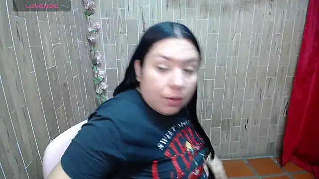 solyeria online show from February 25, 2026, 2:01 am