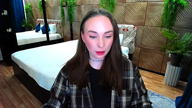 Snapshot of TrueReincarnation chatting on May 19, 2026, 4:03 pm TrueReincarnation online show from May 19, 2026, 4:03 pm