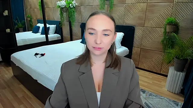 Snapshot of TrueReincarnation chatting on September 19, 2025, 4:11 pm TrueReincarnation online show from September 19, 2025, 4:11 pm