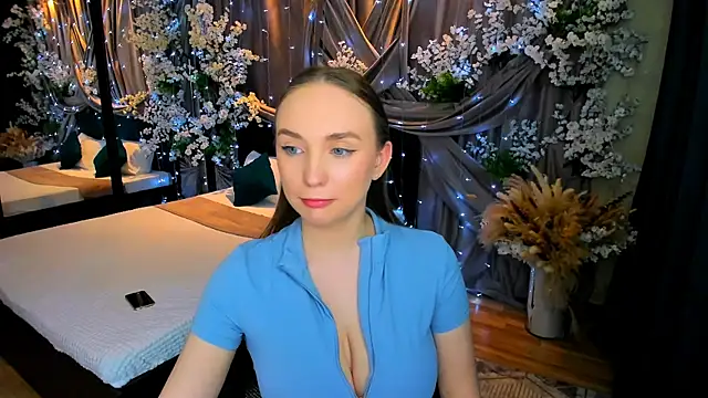 Snapshot of TrueReincarnation chatting on March 3, 2025, 10:10 pm TrueReincarnation online show from March 3, 2025, 10:10 pm