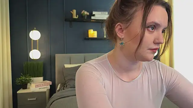 Lella Ryann  online show from January 17, 2026, 4:54 pm