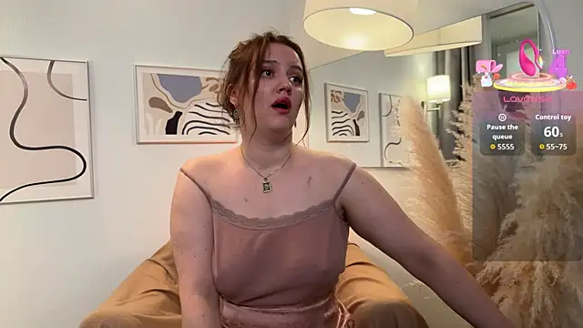 Snapshot of Lella_Ryann_ chatting on October 18, 2025, 1:46 pm Lella Ryann online show from October 18, 2025, 1:46 pm