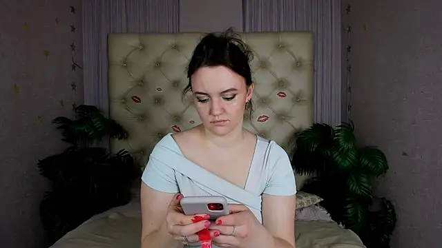 Snapshot of Lella_Ryann_ chatting on November 15, 2025, 1:37 pm Lella Ryann online show from November 15, 2025, 1:37 pm