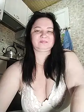 Snapshot of Holly-69 chatting on May 15, 2026, 5:22 pm Holly-69 online show from May 15, 2026, 5:22 pm