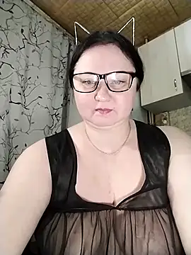 Snapshot of Holly-69 chatting on March 13, 2026, 4:45 pm Holly-69 online show from March 13, 2026, 4:45 pm