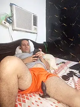 CRISTHIAN GREY01 online show from April 5, 2026, 8:15 pm