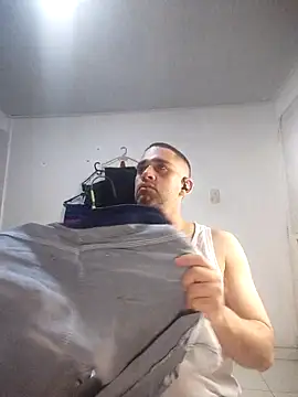 Snapshot of CRISTHIAN_GREY01 chatting on November 28, 2025, 6:13 am CRISTHIAN GREY01 online show from November 28, 2025, 6:13 am