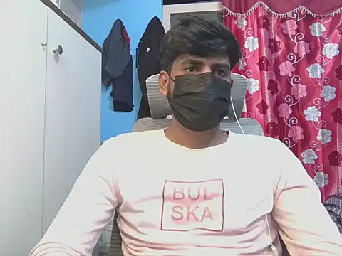 KissesBoyAD online show from February 17, 2026, 6:05 pm