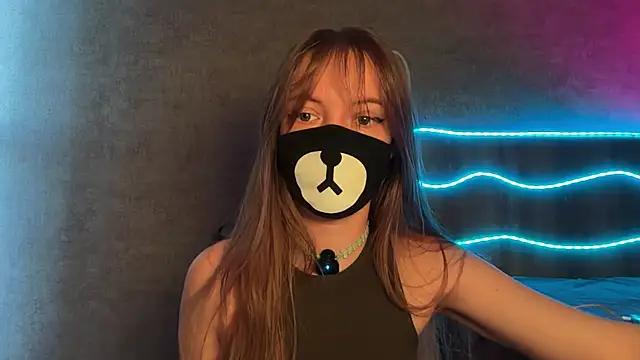 Snapshot of Your_Little_Bear chatting on May 17, 2026, 2:33 am Your Little Bear online show from May 17, 2026, 2:33 am