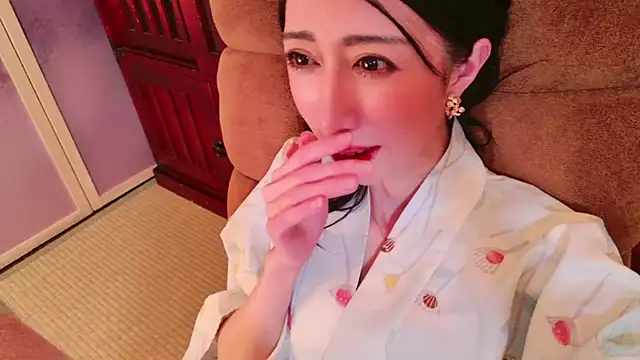 Snapshot of aya__me chatting on December 24, 2024, 8:22 am aya me online show from December 24, 2024, 8:22 am