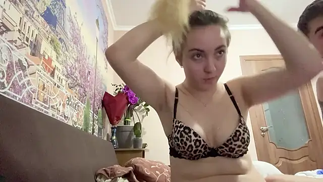 JackyAndHelen online show from December 8, 2024, 1:19 am