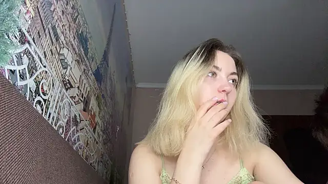 JackyAndHelen online show from December 28, 2024, 12:47 am