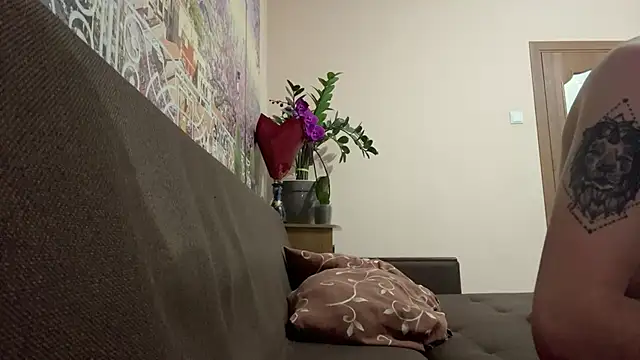 JackyAndHelen online show from December 10, 2024, 3:33 pm