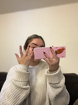 imlindapink online show from March 19, 2026, 2:39 pm