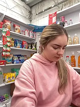 imlindapink online show from March 17, 2026, 3:15 pm