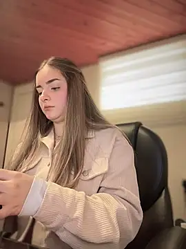 Snapshot of imlindapink chatting on January 6, 2026, 4:11 pm imlindapink online show from January 6, 2026, 4:11 pm