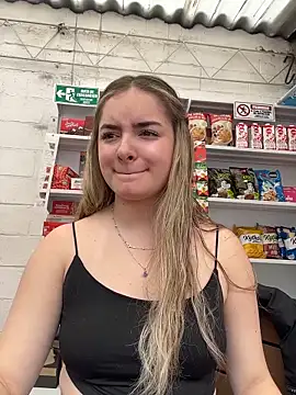 imlindapink online show from February 9, 2026, 5:33 pm