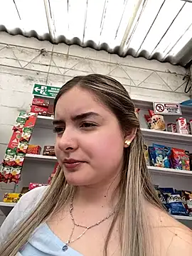 imlindapink online show from March 5, 2026, 7:10 pm