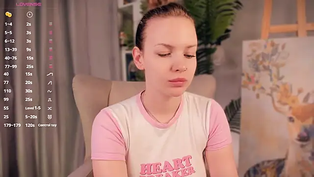 Snapshot of ElizavecaSunrise chatting on May 24, 2026, 8:03 am ElizavecaSunrise online show from May 24, 2026, 8:03 am