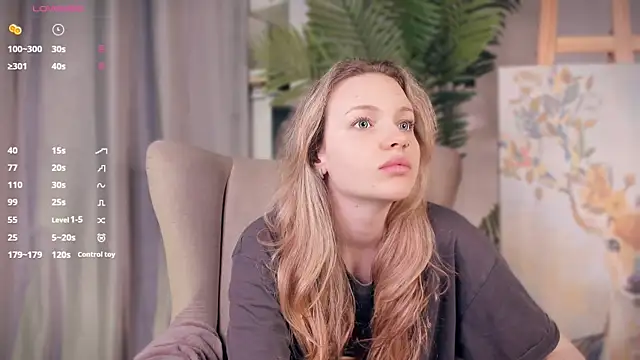 Snapshot of ElizavecaSunrise chatting on May 12, 2026, 8:10 am ElizavecaSunrise online show from May 12, 2026, 8:10 am