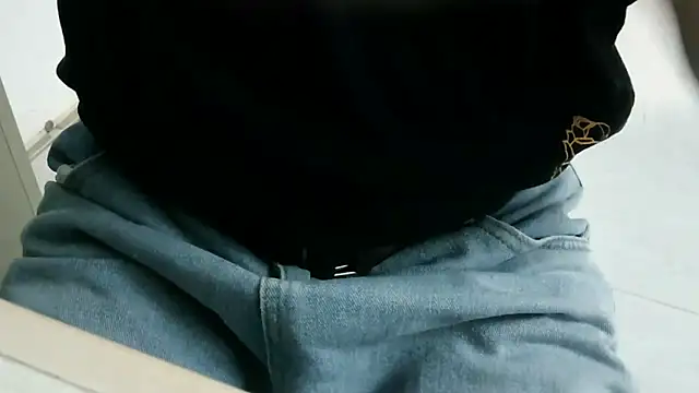 Snapshot of XiaoGuoGuo284512 chatting on February 28, 2026, 2:11 am XiaoGuoGuo284512 online show from February 28, 2026, 2:11 am