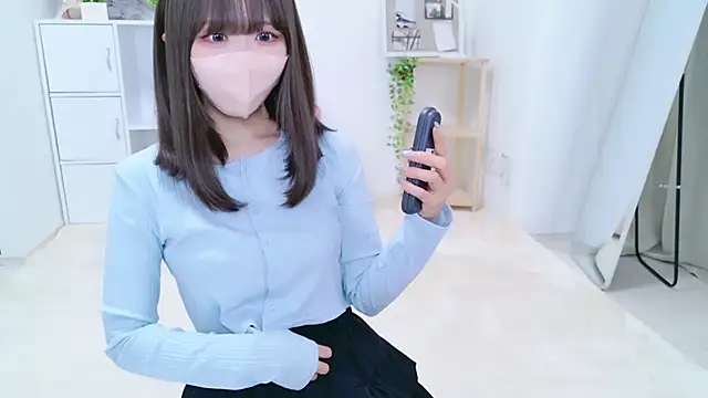 328 mitsuha online show from October 17, 2025, 1:02 pm