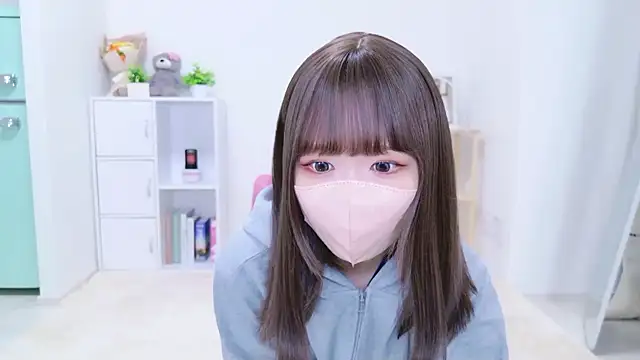 328 mitsuha online show from October 18, 2025, 12:18 pm