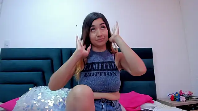 LisaWhite  online show from February 24, 2025, 9:52 pm