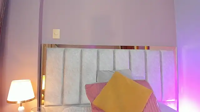 LaraGoldd online show from October 23, 2025, 10:52 pm