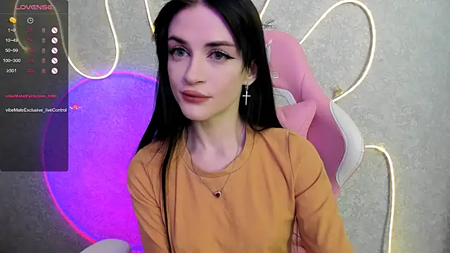 Molly Crystall online show from May 18, 2026, 3:17 am