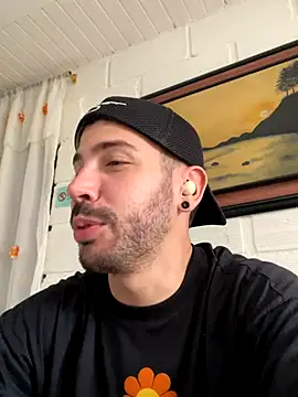 Guyinthemountain online show from October 20, 2025, 8:31 pm