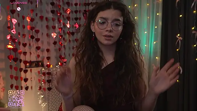 Snapshot of FlairEdgin chatting on February 15, 2026, 7:13 pm FlairEdgin online show from February 15, 2026, 7:13 pm