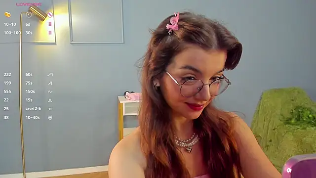Snapshot of FlairEdgin chatting on September 18, 2025, 7:06 pm FlairEdgin online show from September 18, 2025, 7:06 pm