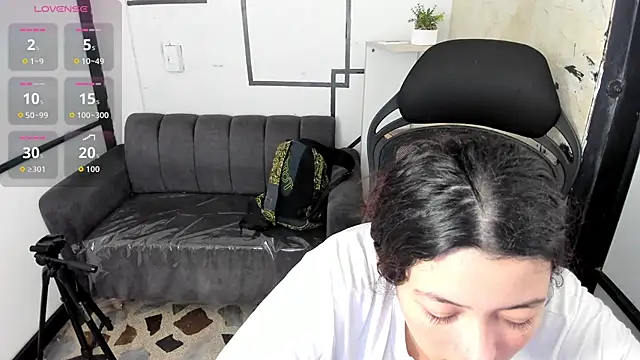 Snapshot of JulietaKane chatting on September 9, 2025, 3:49 am JulietaKane online show from September 9, 2025, 3:49 am