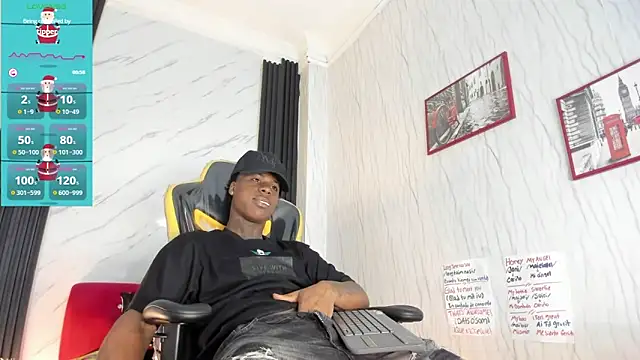 Snapshot of TOWERS21_ chatting on December 20, 2024, 8:23 pm TOWERS21 online show from December 20, 2024, 8:23 pm