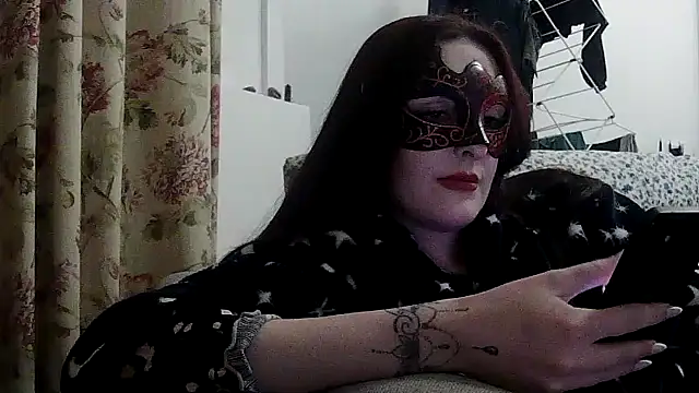 LexiSnowUK online show from April 21, 2026, 8:26 pm