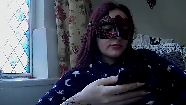 LexiSnowUK online show from April 28, 2026, 8:52 am