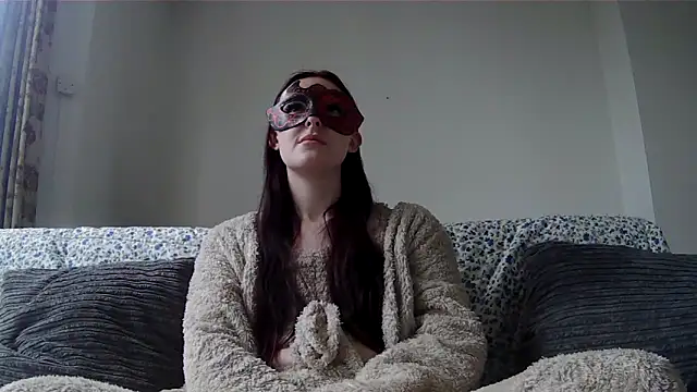 LexiSnowUK online show from March 27, 2026, 9:43 am