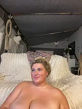 Snapshot of mimiprincessxoox chatting on September 28, 2025, 8:49 pm mimiprincessxoox online show from September 28, 2025, 8:49 pm
